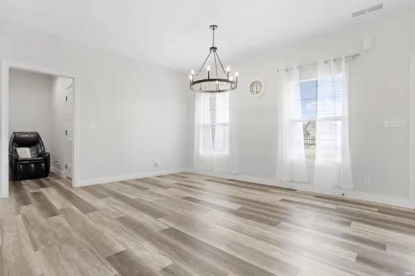 $589,900 | 3539 Sand Drive, Newburgh, IN 47630