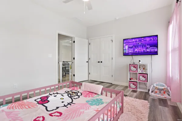 $589,900 | 3539 Sand Drive, Newburgh, IN 47630