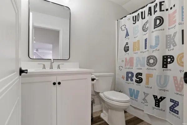 $589,900 | 3539 Sand Drive, Newburgh, IN 47630