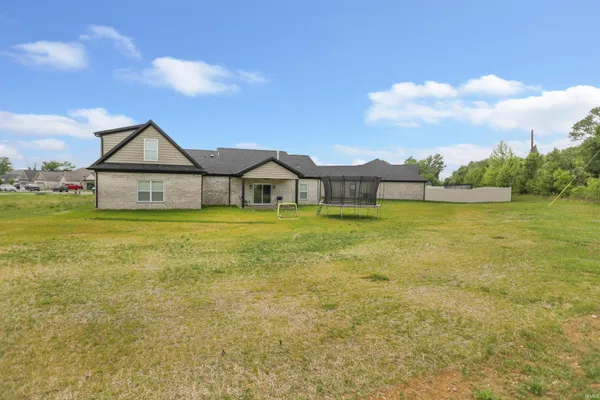 $589,900 | 3539 Sand Drive, Newburgh, IN 47630