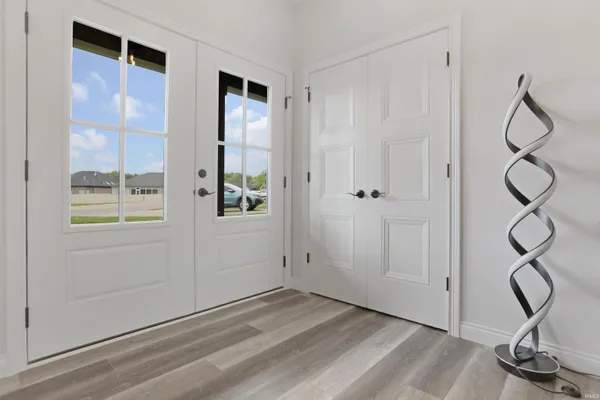 $589,900 | 3539 Sand Drive, Newburgh, IN 47630
