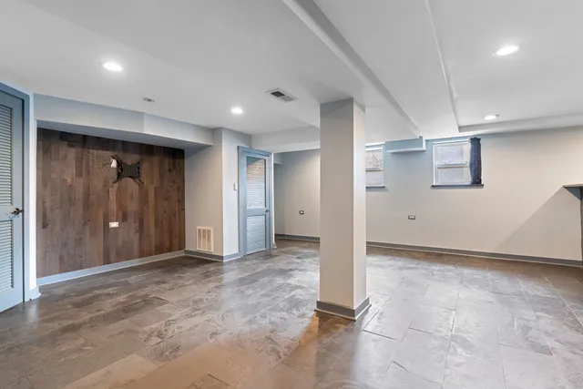 $554,900 | 2115 Kenilworth Avenue, Berwyn, IL 60402