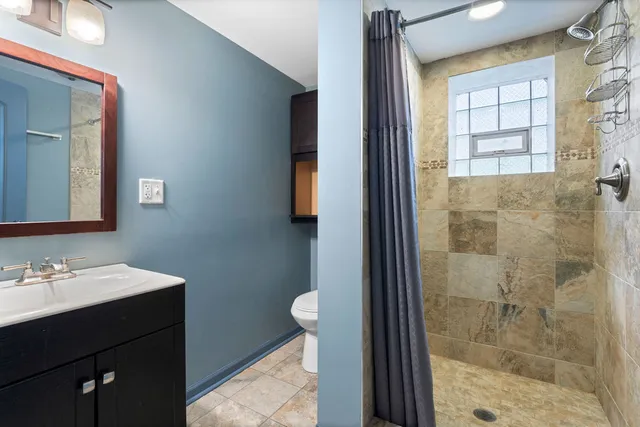 $554,900 | 2115 Kenilworth Avenue, Berwyn, IL 60402