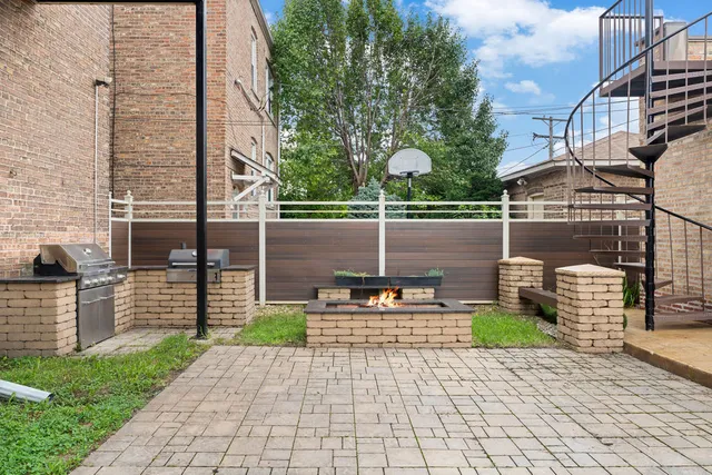 $554,900 | 2115 Kenilworth Avenue, Berwyn, IL 60402