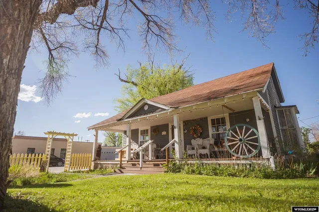 $425,000 | 654 West Main Street, Lander, WY 82520