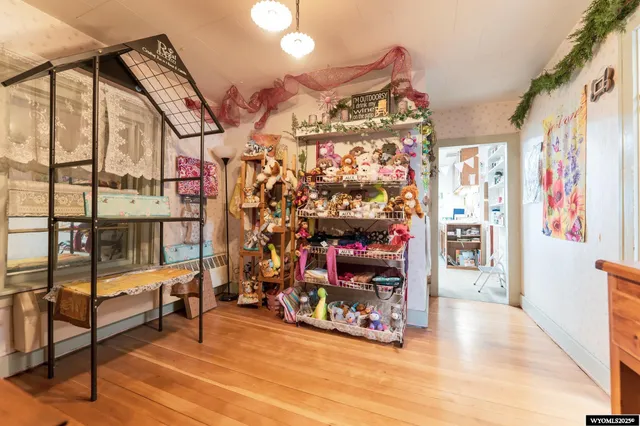 $425,000 | 654 West Main Street, Lander, WY 82520