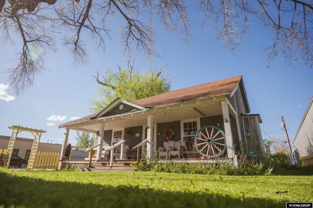 $425,000 | 654 West Main Street, Lander, WY 82520