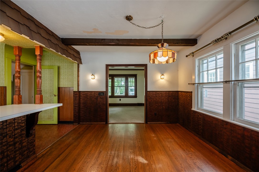 239 Navarre Road Rochester, NY 14621 - Photo 15 of 32