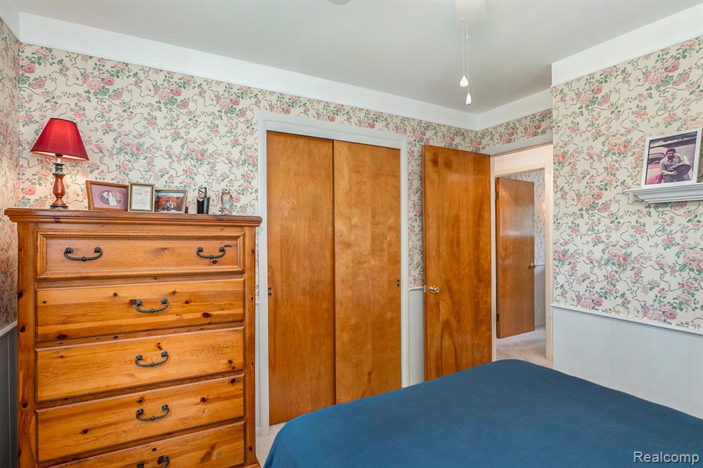 311 Reitman Court Rochester Hills, MI 48307 - Photo 11 of 32