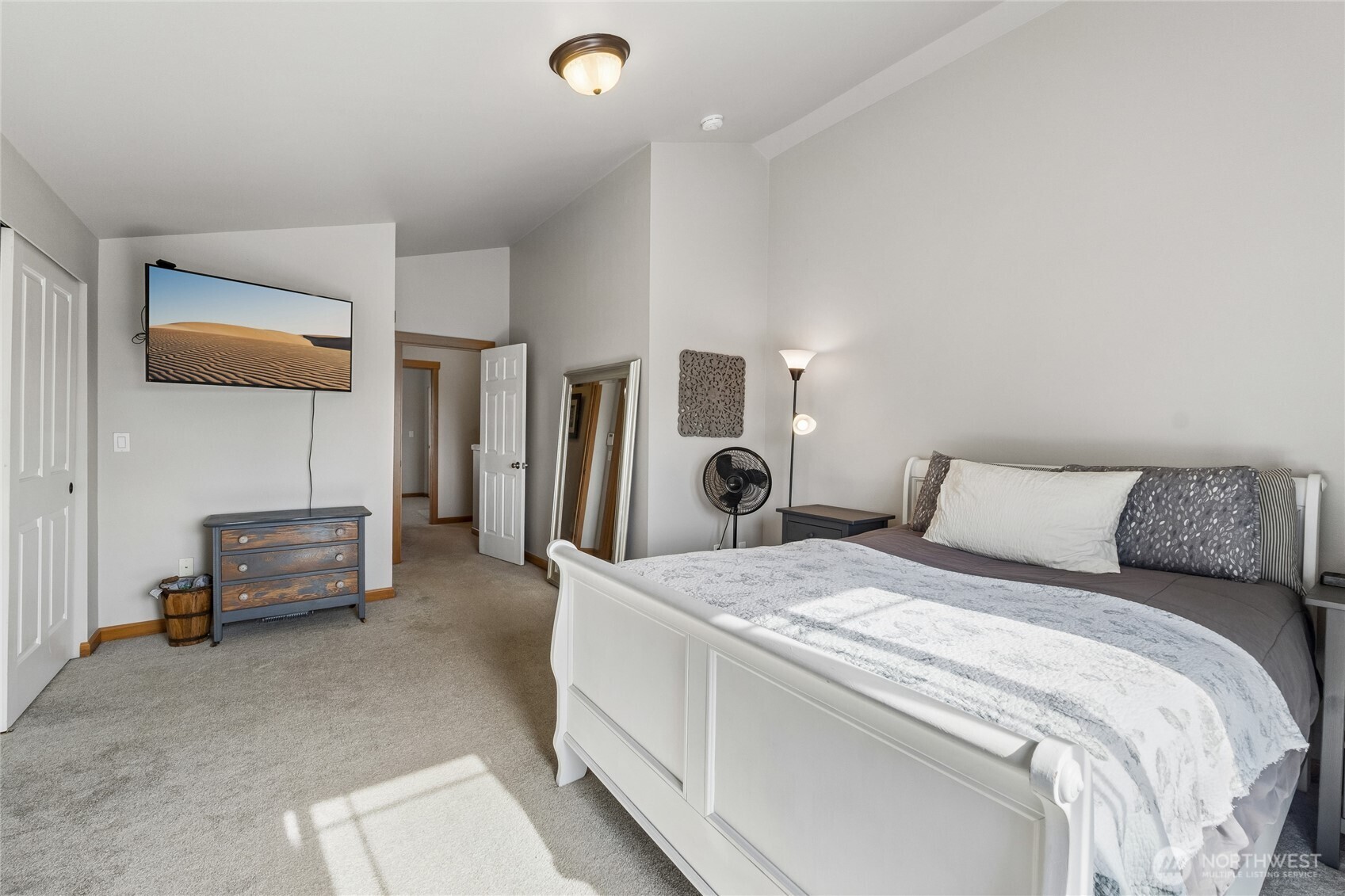 6331 42nd Avenue Southwest, Unit B Seattle, WA 98136 - Photo 16 of 27