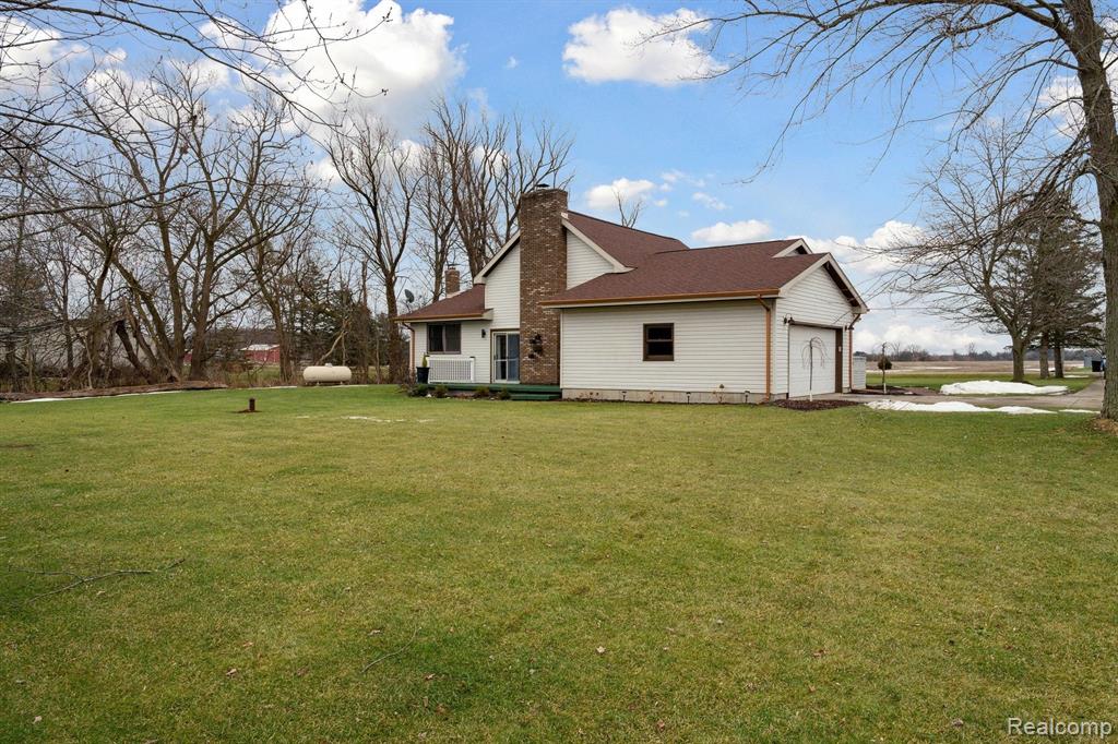 11186 West Stanley Road Flushing, MI 48433 - Photo 32 of 37