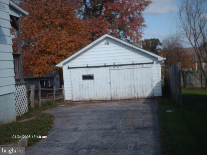 12 Commerce Street Taneytown, MD 21787 - Photo 17 of 21 a view of backyard of house