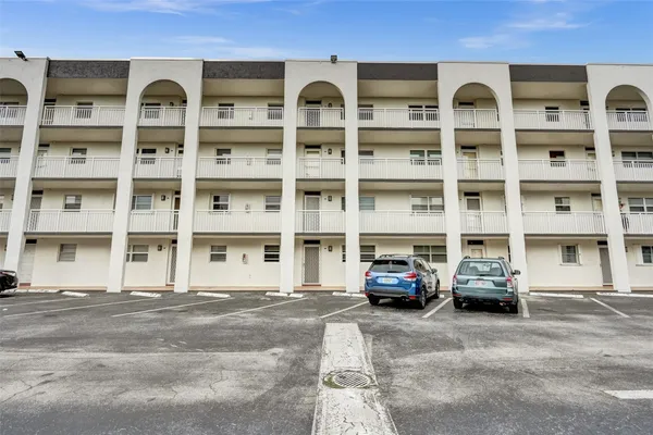 $2,600 | 1541 South Ocean Boulevard, Unit 309, Pompano Beach, FL 33062