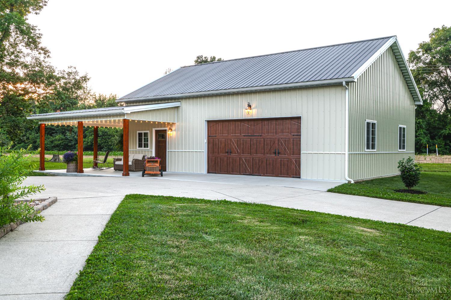 2635 Jackson Road Hamilton, OH 45011 - Photo 2 of 48
