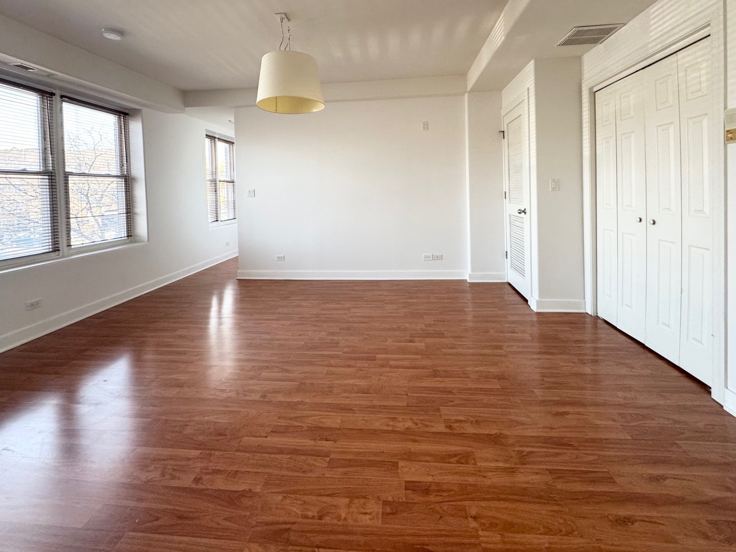 4335 West Irving Park Road, Unit 102 Chicago, IL 60641 - Photo 9 of 18