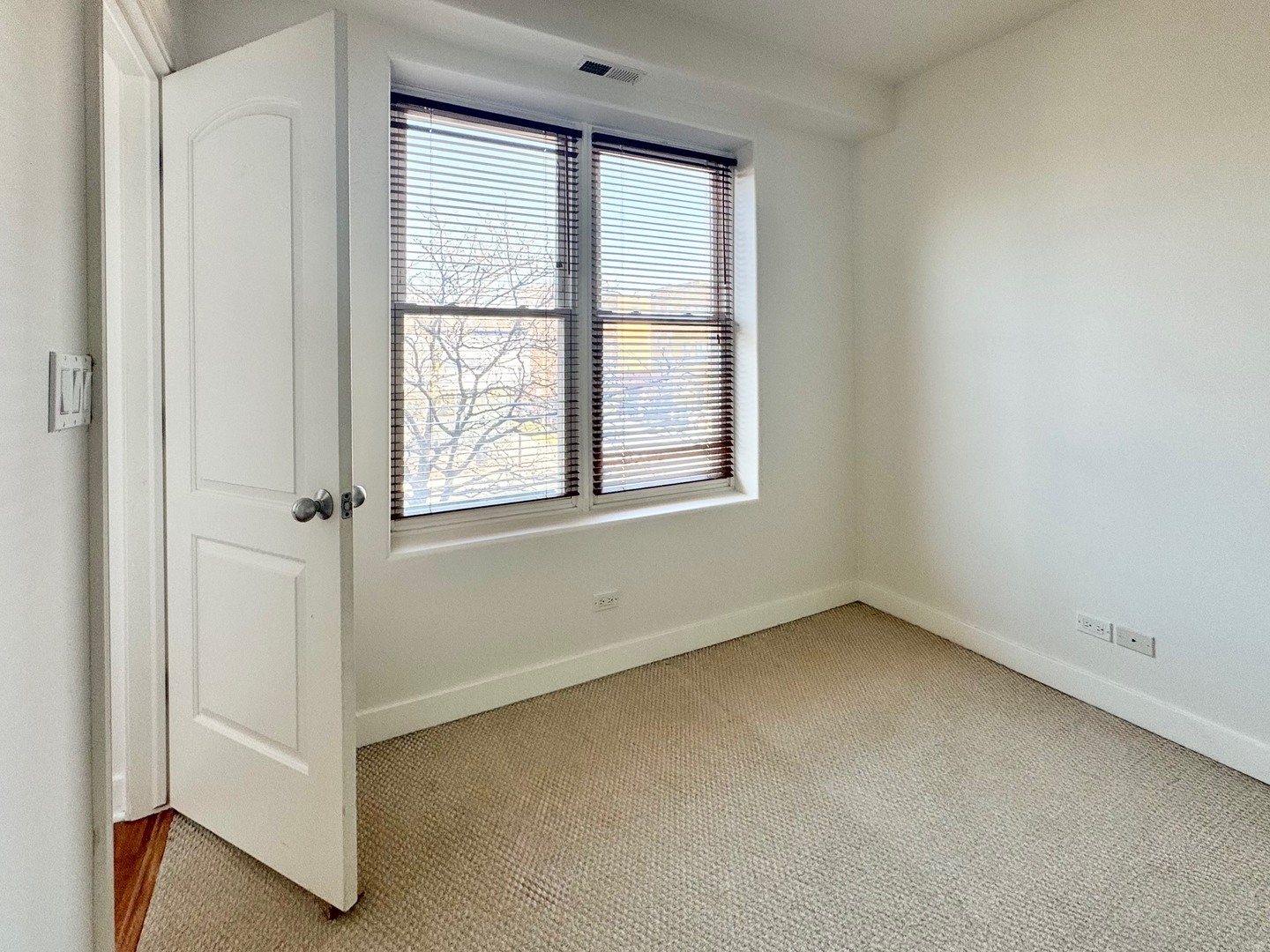 4335 West Irving Park Road, Unit 102 Chicago, IL 60641 - Photo 10 of 18