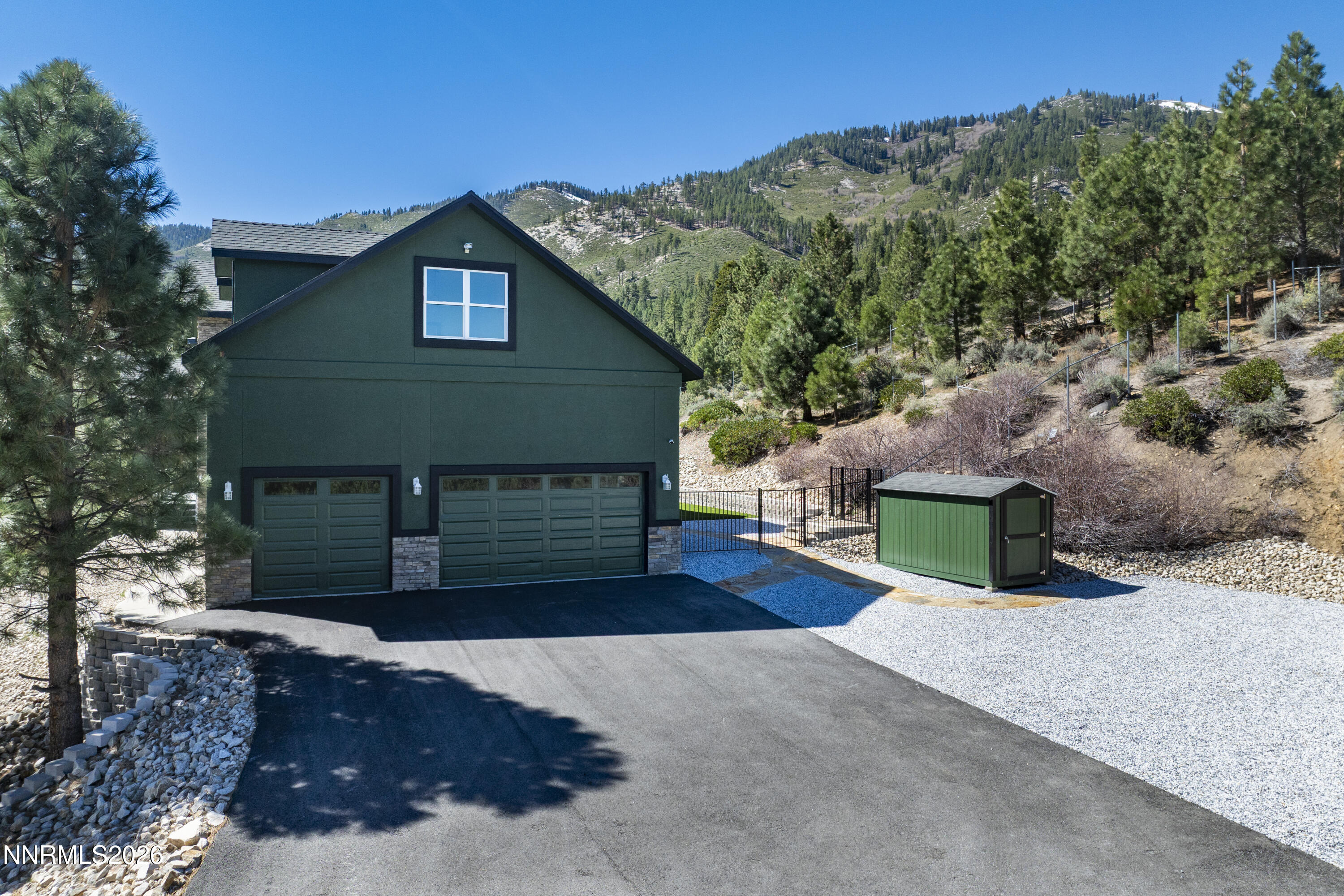 7655 Aspen Creek Road Washoe Valley, NV 89704 - Photo 19 of 27 3 Car Garage