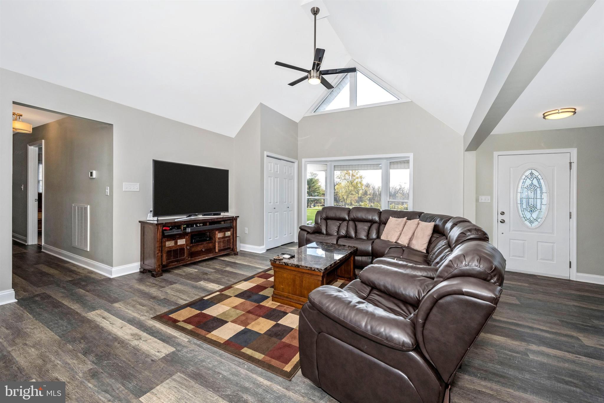 11868 Angleberger Road Thurmont, MD 21788 - Photo 5 of 51 Gallery Image 5