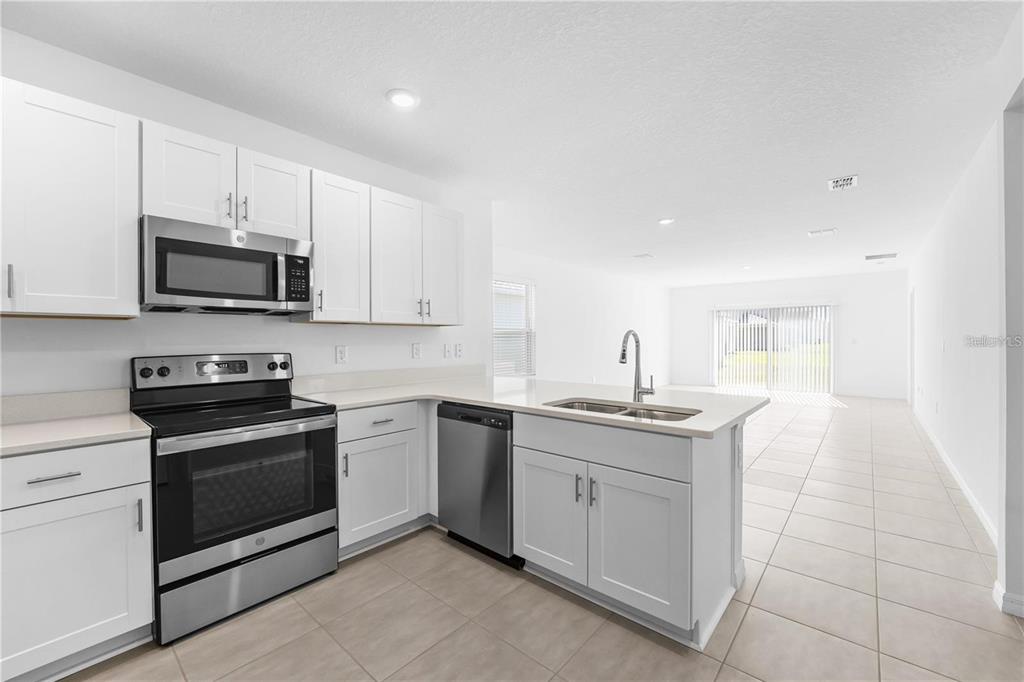 4560 Ranunculus Street Haines City, FL 33844 - Photo 5 of 36 Gallery Image 5