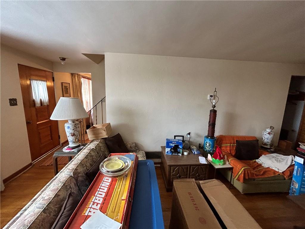 3931 Frederick Street Pittsburgh, PA 15227 - Photo 4 of 27