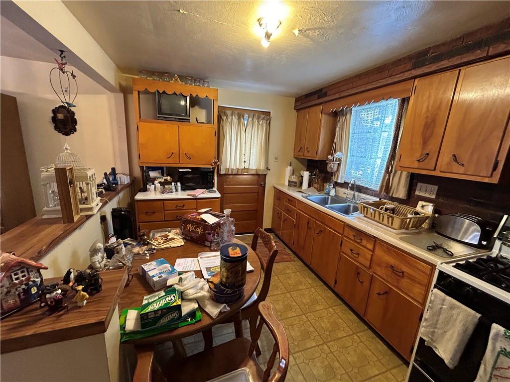 3931 Frederick Street Pittsburgh, PA 15227 - Photo 8 of 27