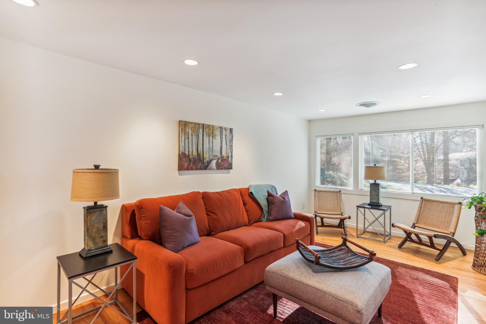 8011 Glenmore Spring Road Bethesda, MD 20817 - Photo 11 of 45