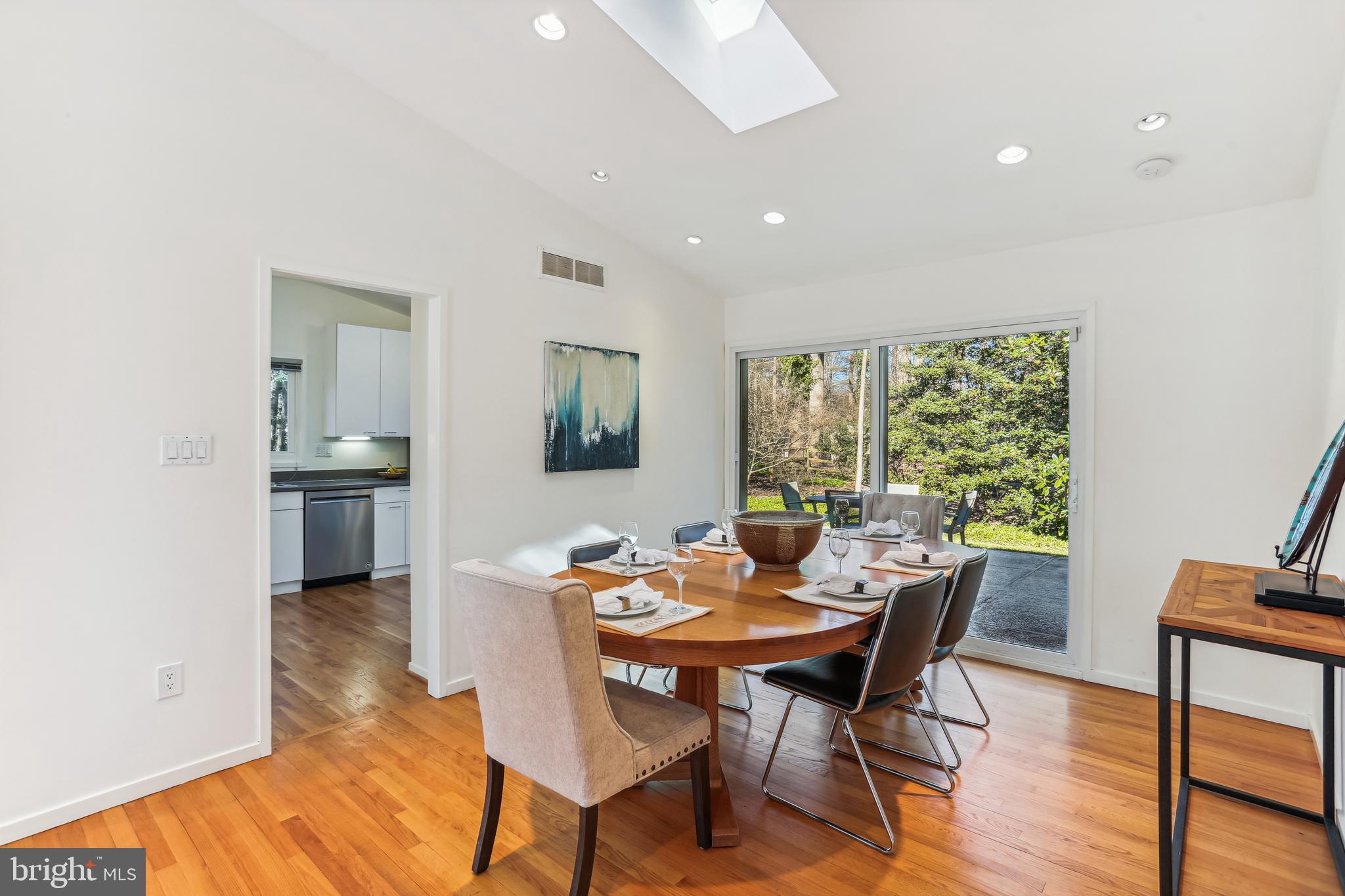 8011 Glenmore Spring Road Bethesda, MD 20817 - Photo 19 of 45