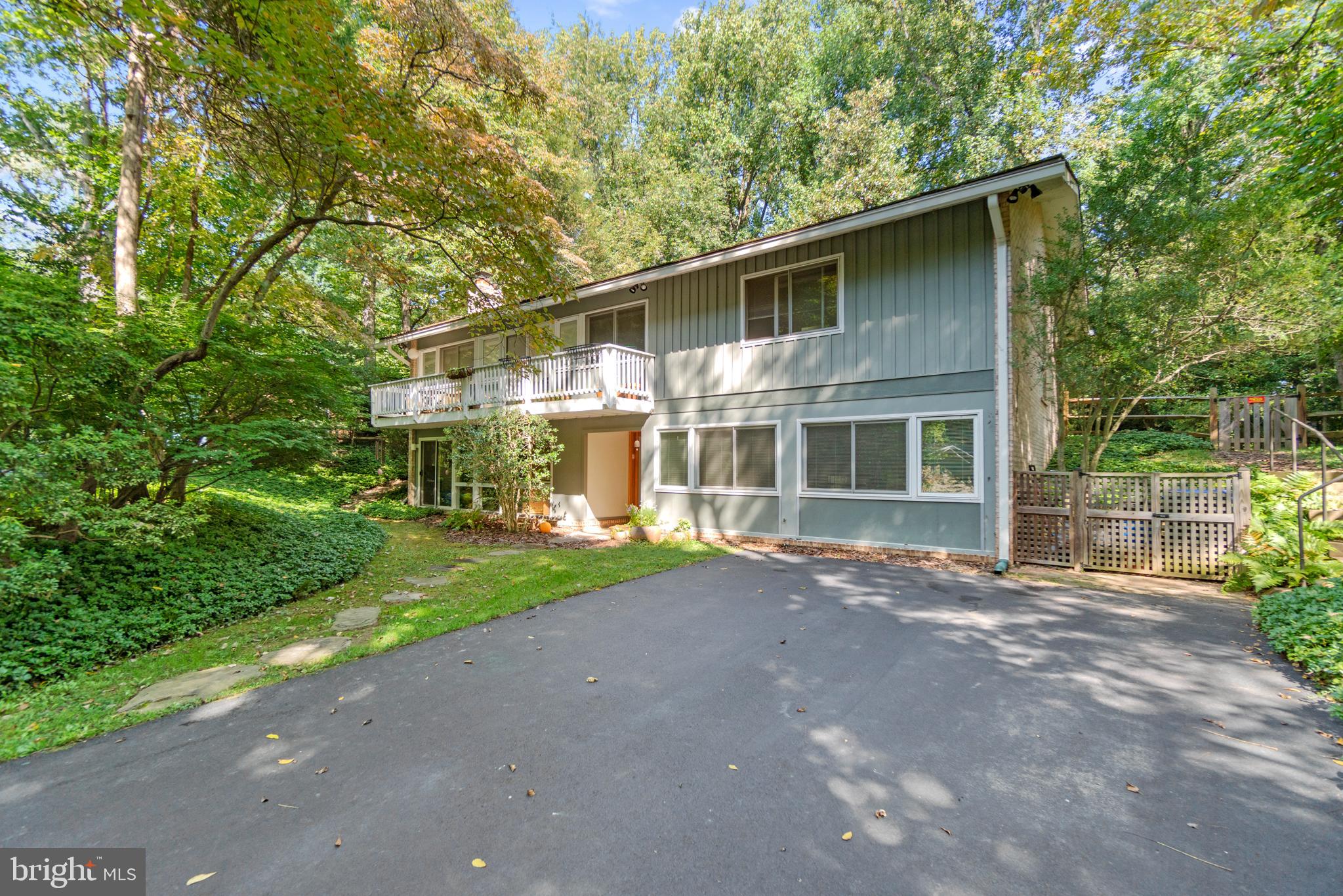 8011 Glenmore Spring Road Bethesda, MD 20817 - Photo 2 of 45