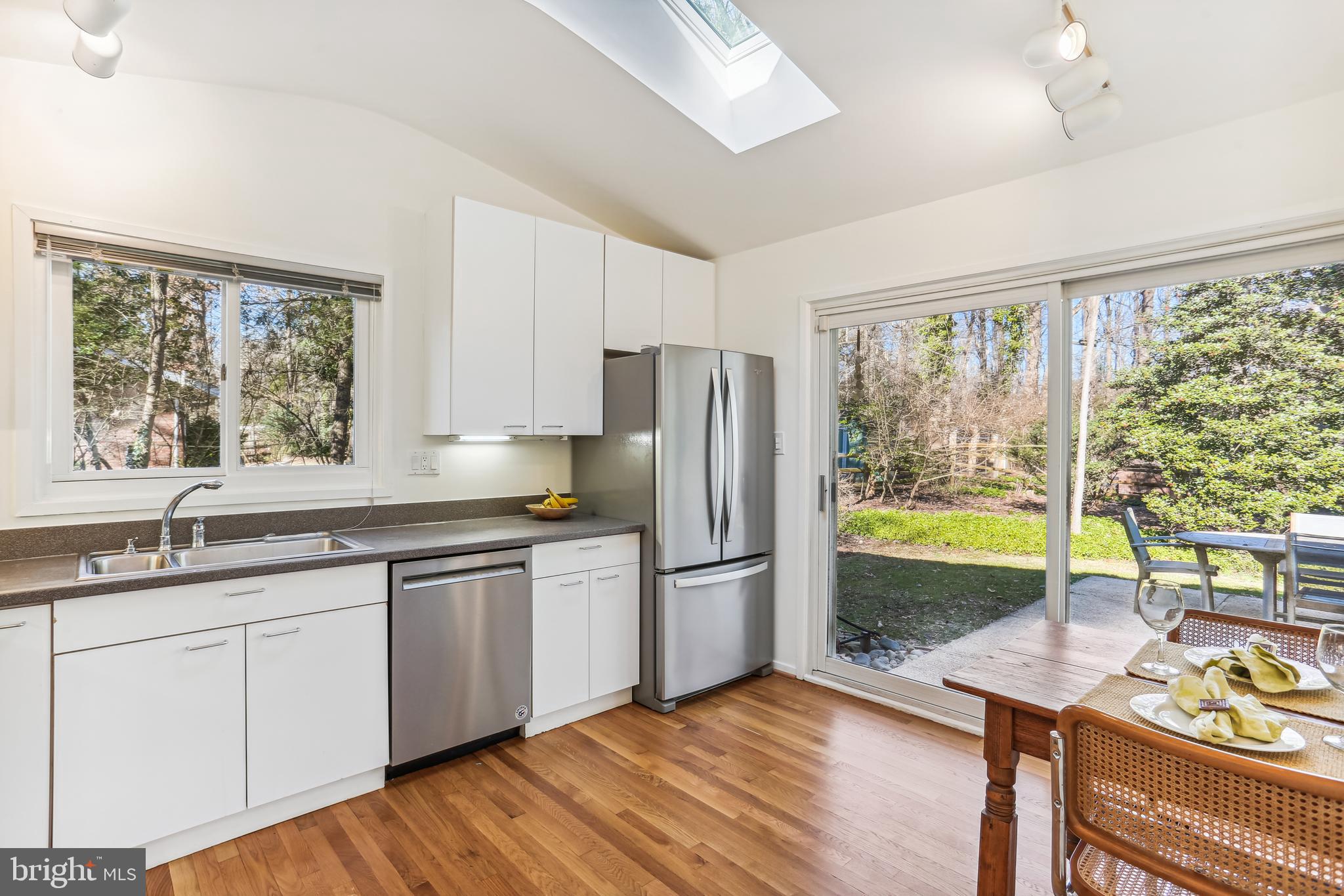 8011 Glenmore Spring Road Bethesda, MD 20817 - Photo 23 of 45