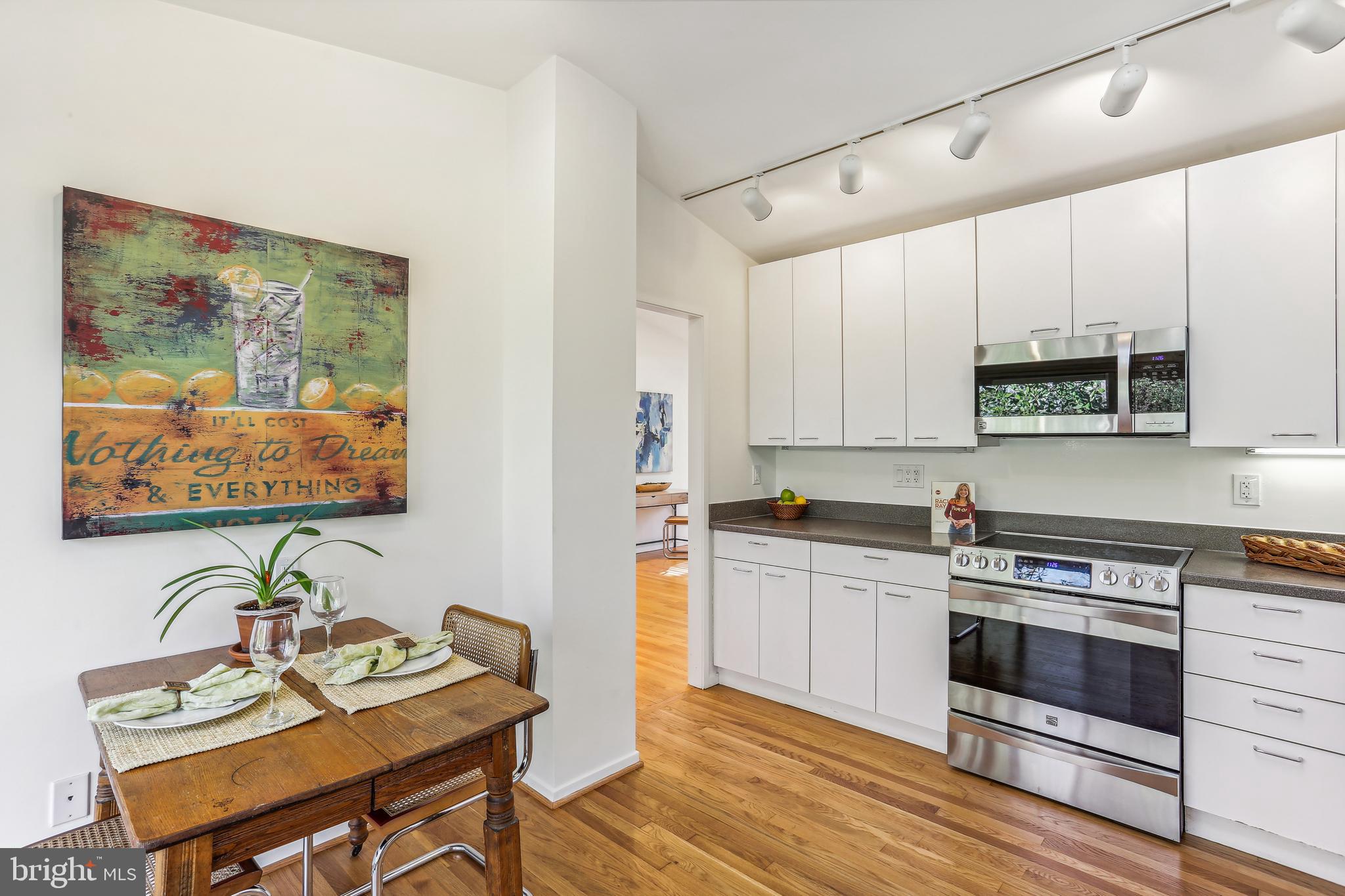 8011 Glenmore Spring Road Bethesda, MD 20817 - Photo 25 of 45