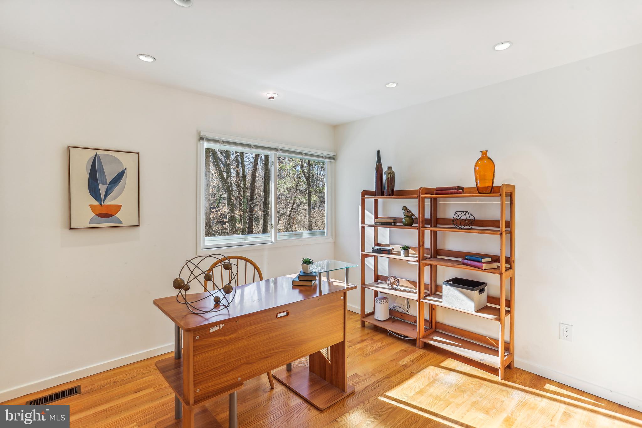 8011 Glenmore Spring Road Bethesda, MD 20817 - Photo 28 of 45