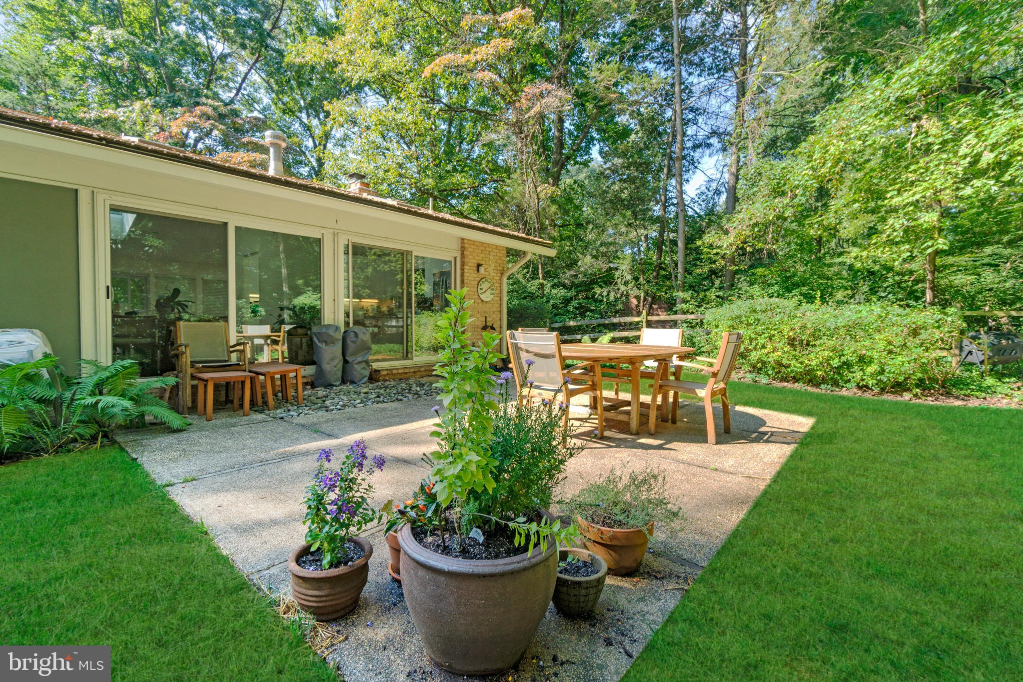 8011 Glenmore Spring Road Bethesda, MD 20817 - Photo 33 of 45