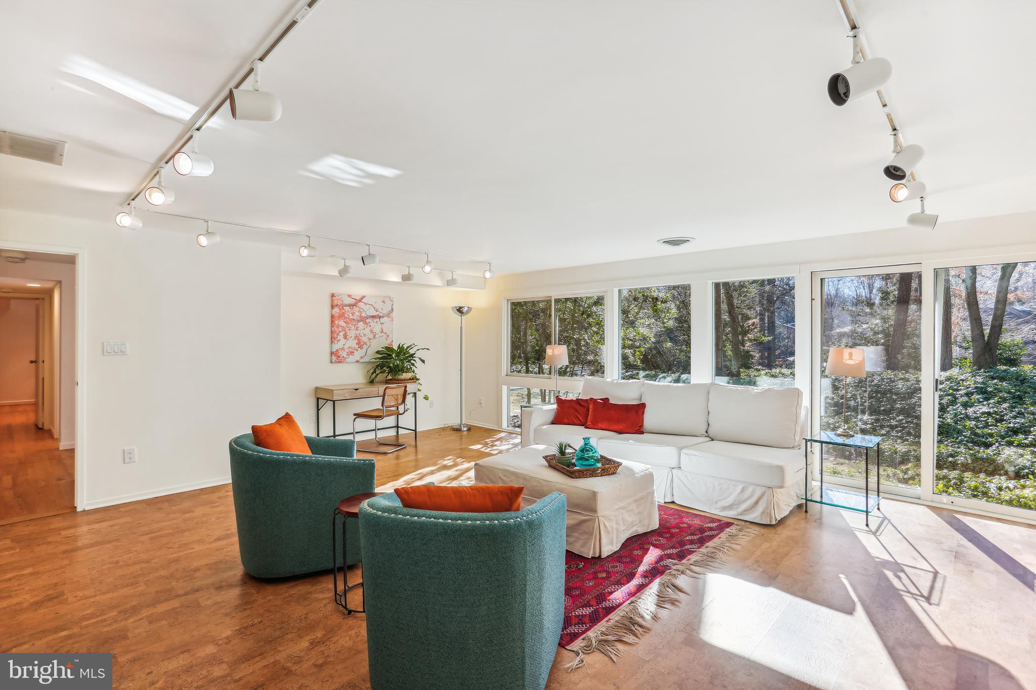 8011 Glenmore Spring Road Bethesda, MD 20817 - Photo 6 of 45