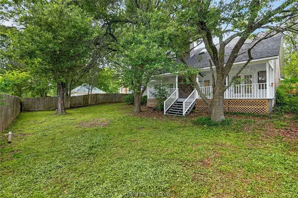 $395,000 | 2341 West Briargate Drive, Bryan, TX 77802