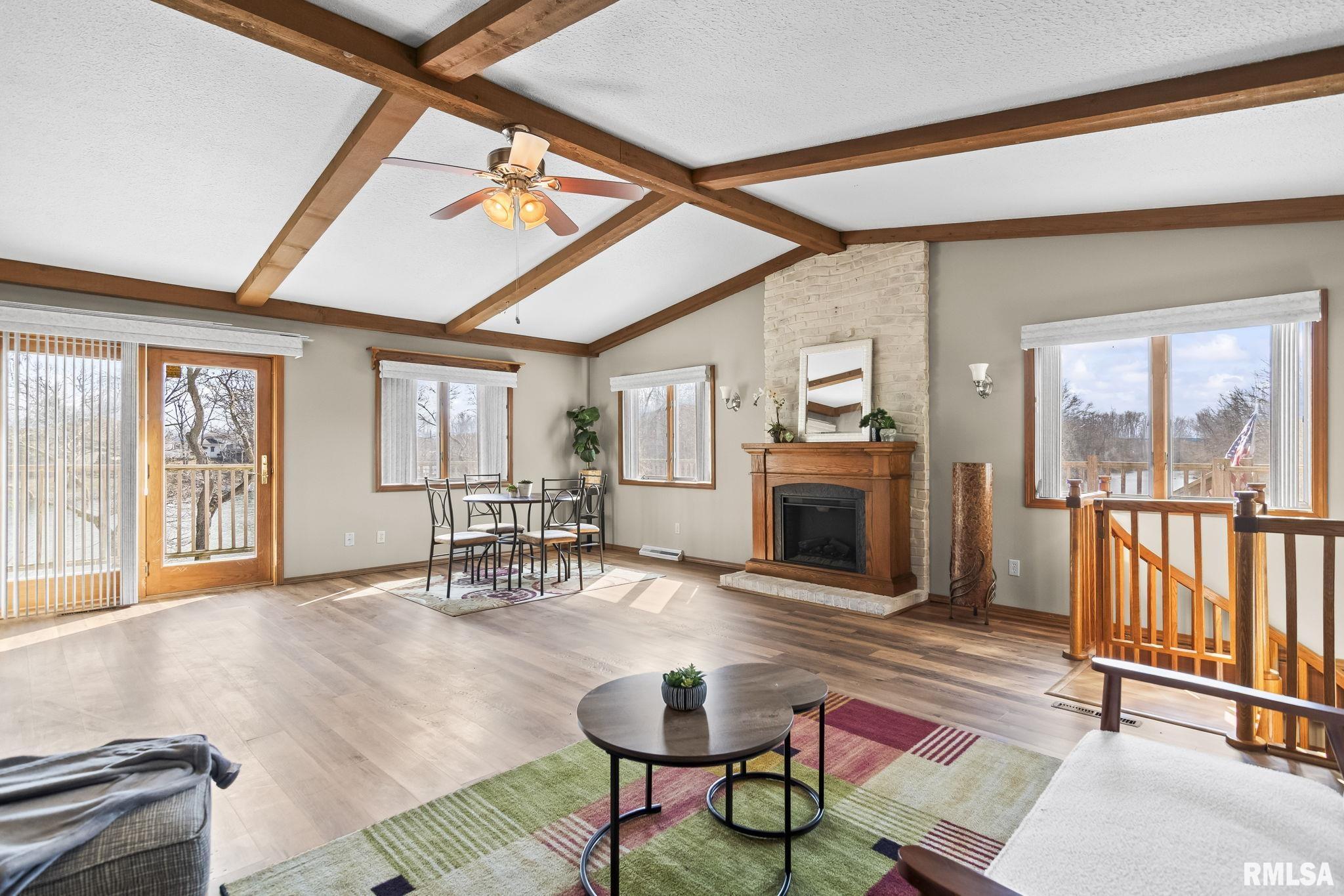 565 Paw-Paw Road Petersburg, IL 62675 - Photo 3 of 35