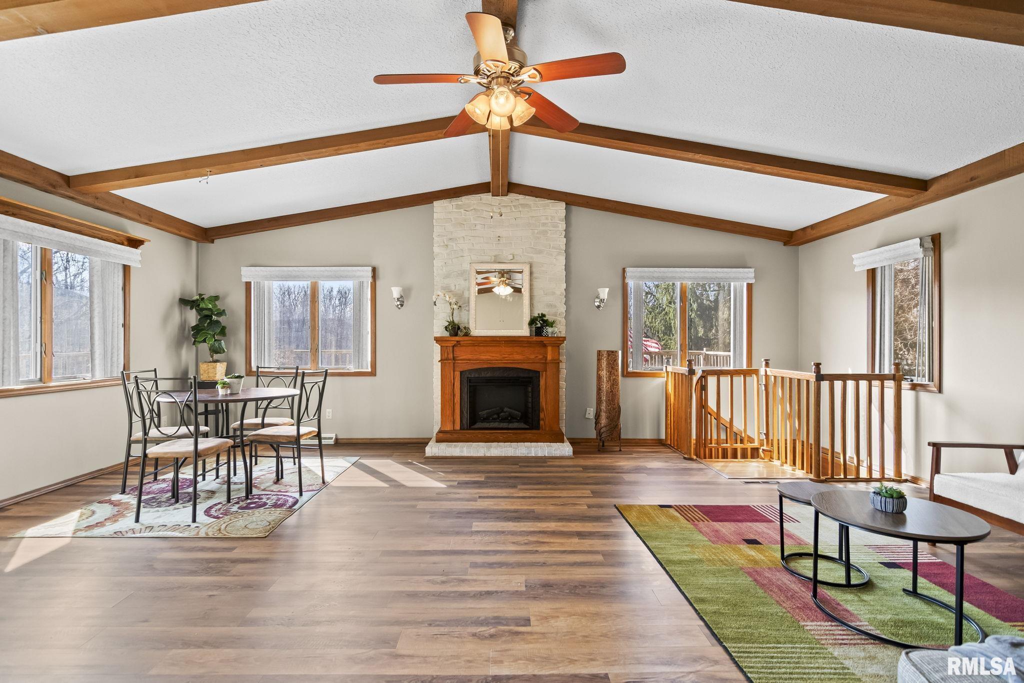 565 Paw-Paw Road Petersburg, IL 62675 - Photo 7 of 35