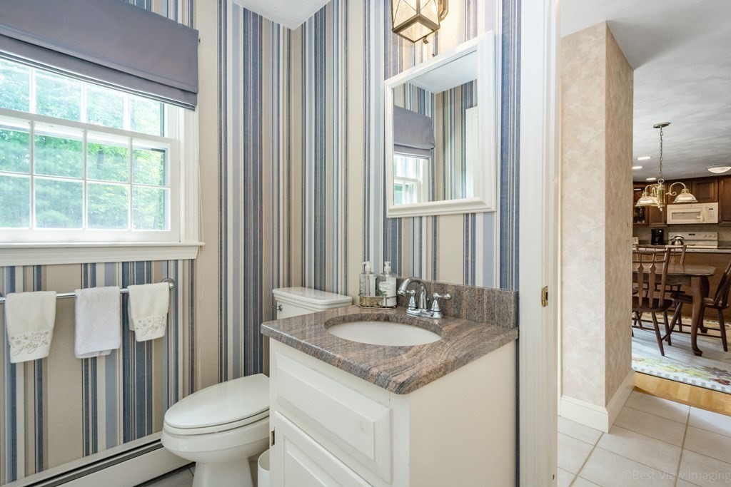 32 Squirrel Hill Road Acton, MA 01720 - Photo 11 of 27