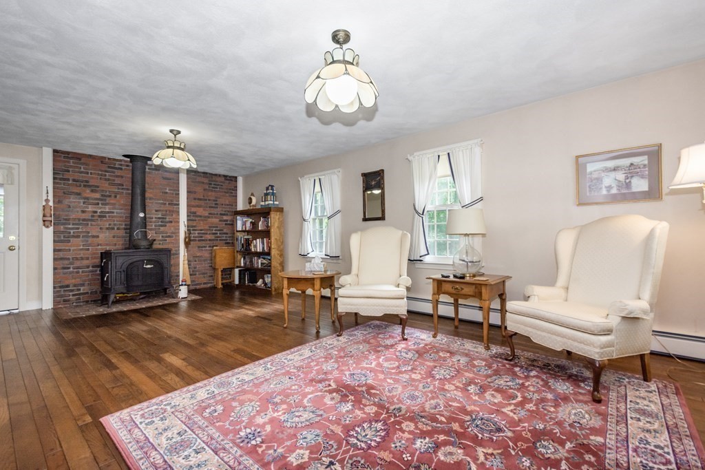 32 Squirrel Hill Road Acton, MA 01720 - Photo 13 of 27