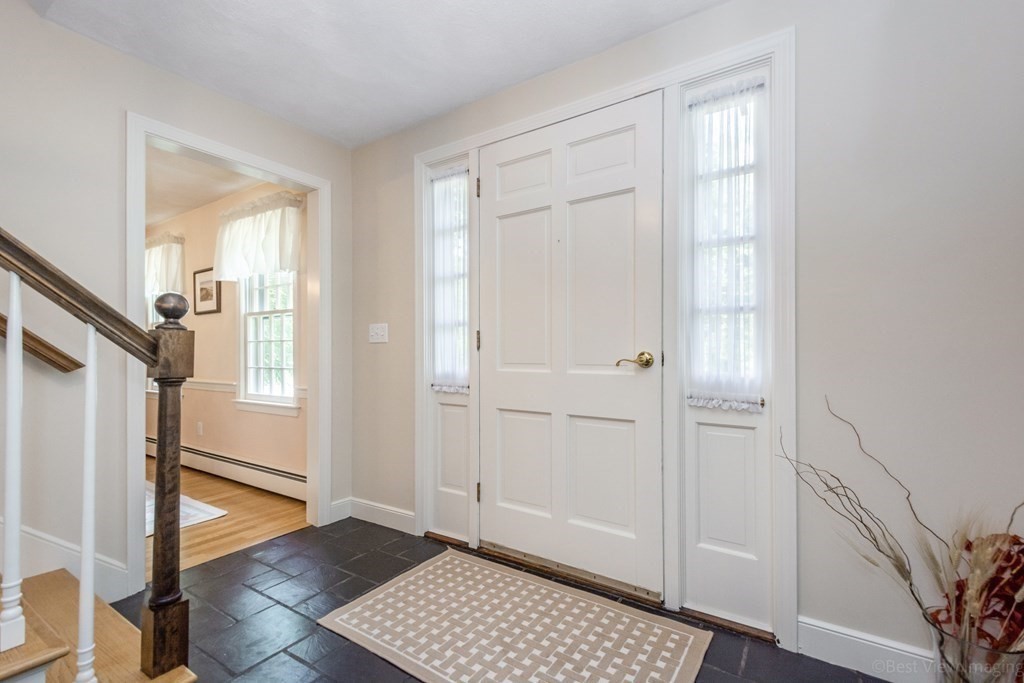 32 Squirrel Hill Road Acton, MA 01720 - Photo 2 of 27