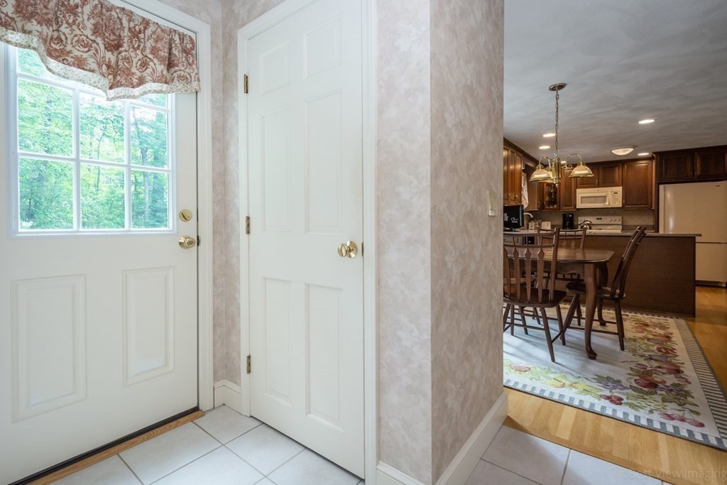 32 Squirrel Hill Road Acton, MA 01720 - Photo 10 of 27