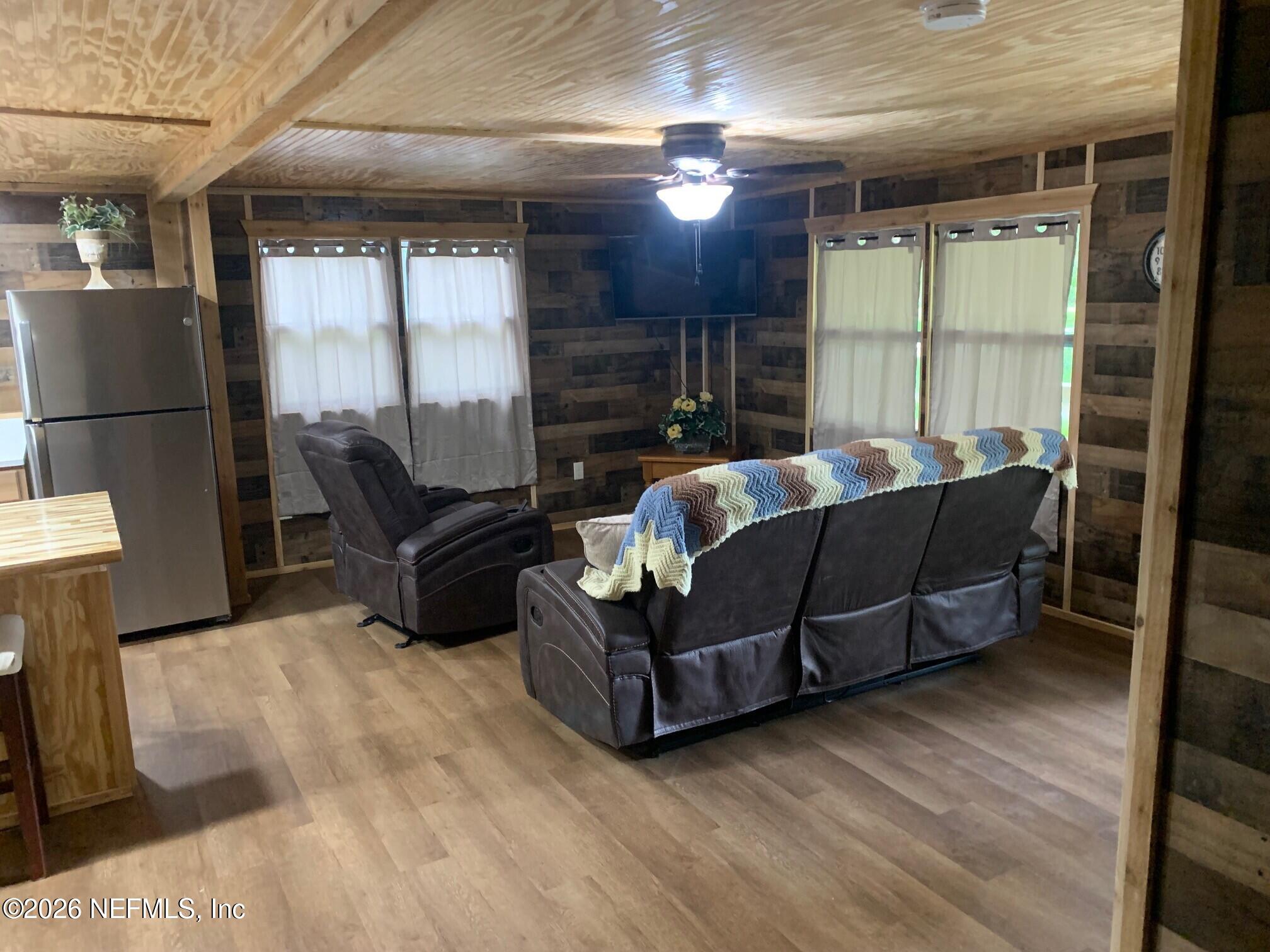 125 Willis Road Interlachen, FL 32148 - Photo 6 of 9 2 (1)
