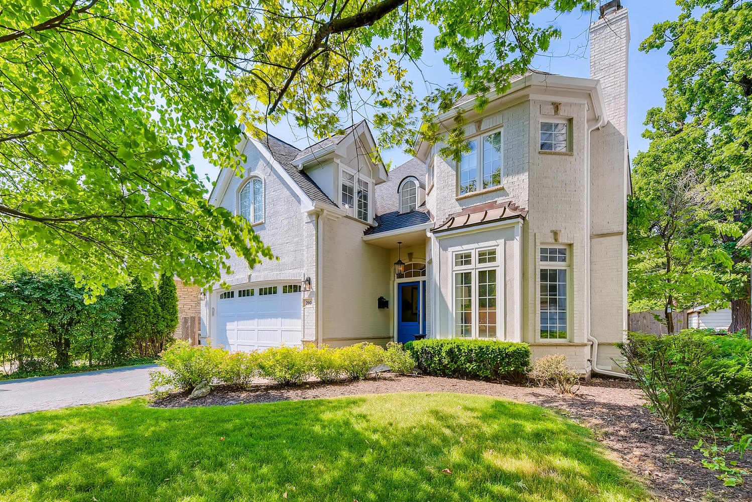 290 Maplewood Road Riverside, IL 60546 - Photo 1 of 28