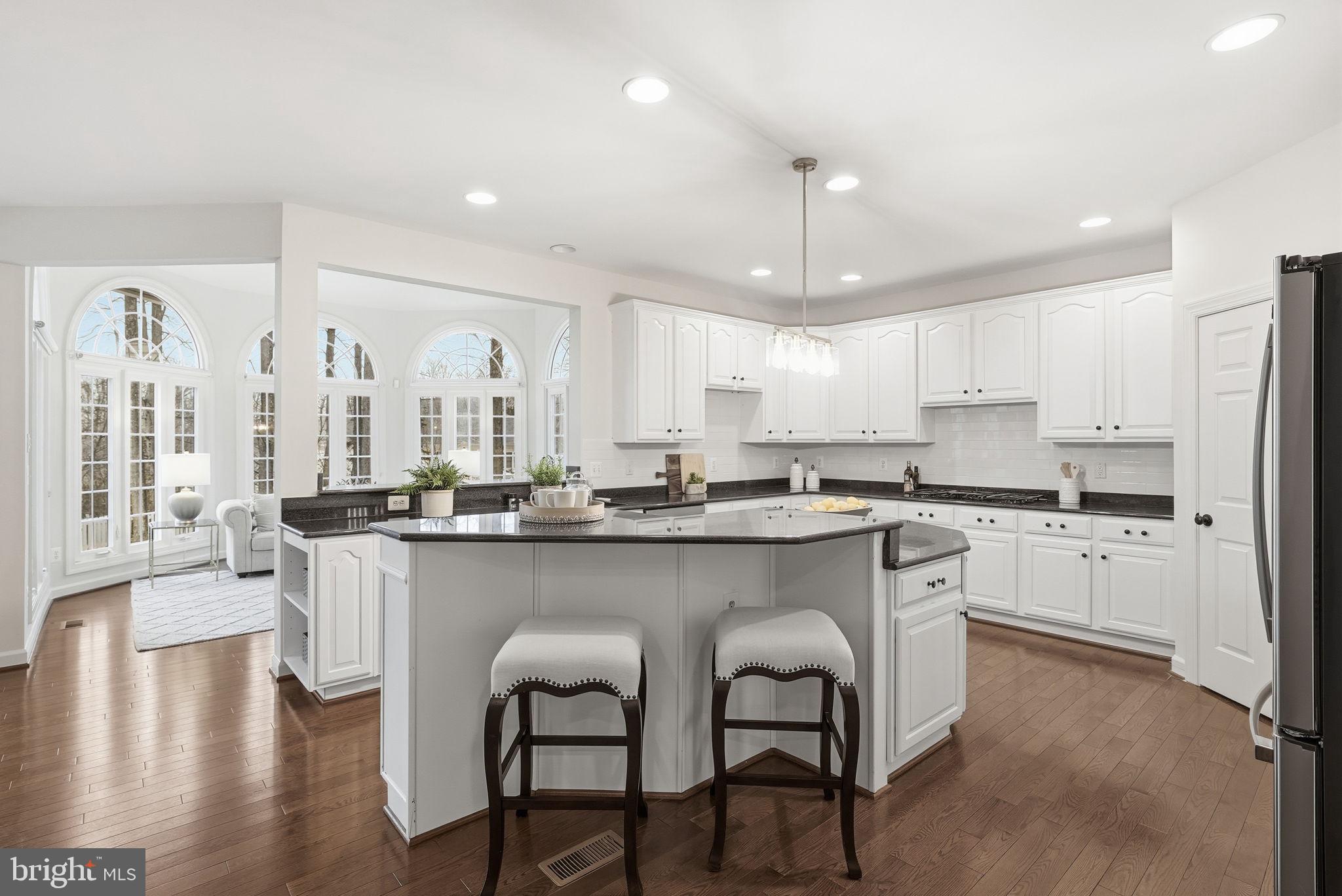 11588 Cedar Chase Road Herndon, VA 20170 - Photo 37 of 81 Kitchen