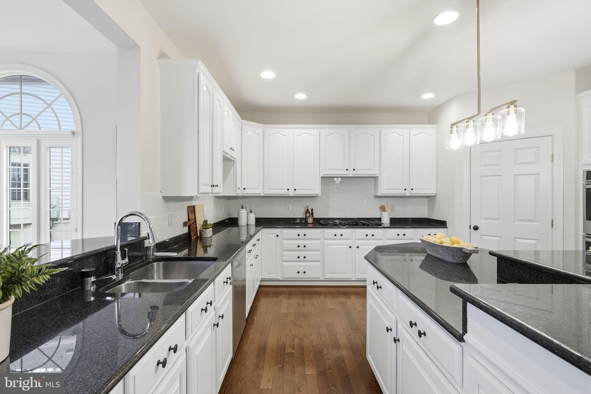 11588 Cedar Chase Road Herndon, VA 20170 - Photo 39 of 81 Kitchen