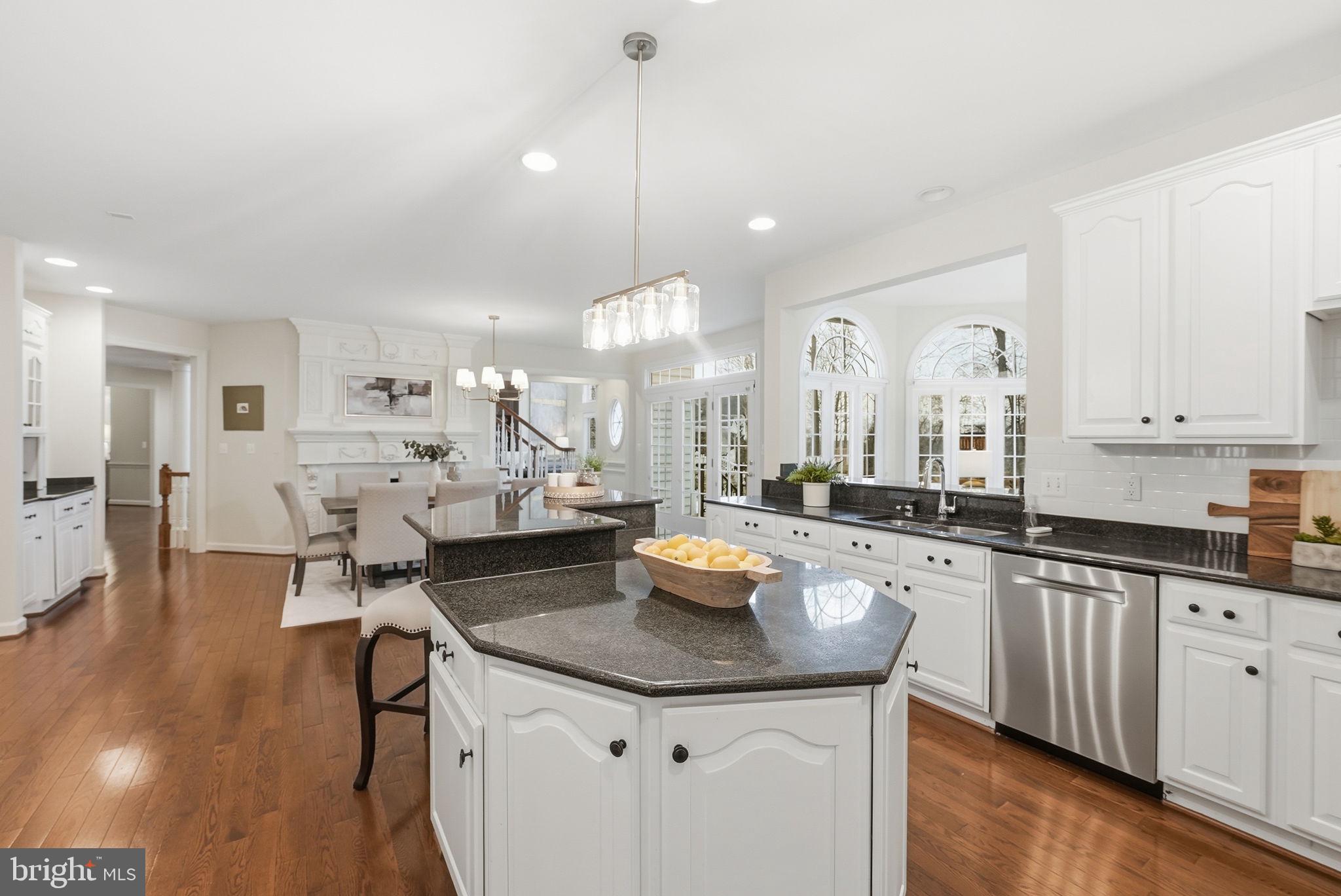 11588 Cedar Chase Road Herndon, VA 20170 - Photo 41 of 81 Kitchen