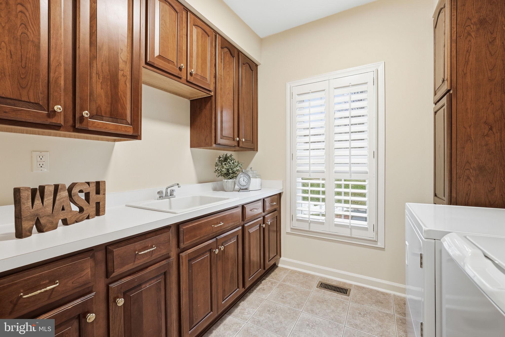 11588 Cedar Chase Road Herndon, VA 20170 - Photo 44 of 81 Laundry Room