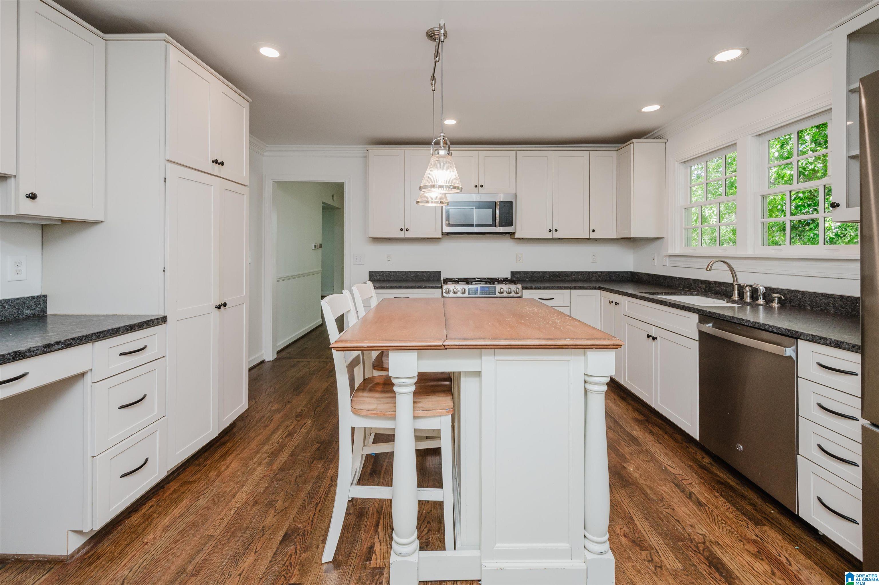 2012 Chestnut Road Birmingham, AL 35216 - Photo 16 of 48