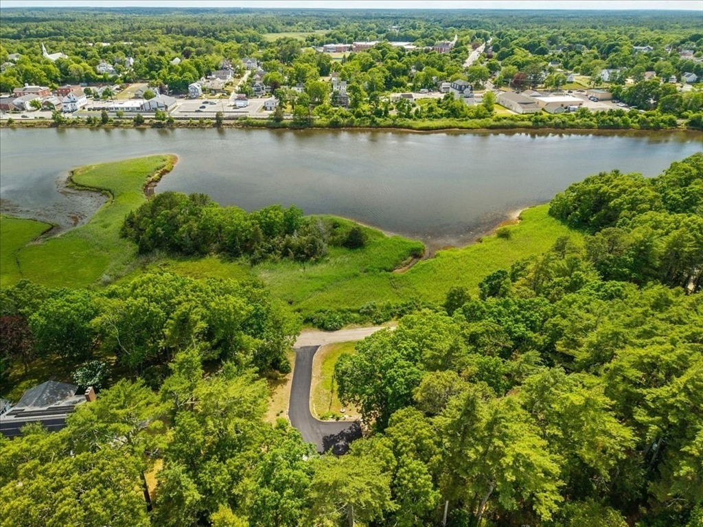 66 Mayflower Ridge Drive Wareham, MA 02571 - Photo 7 of 37