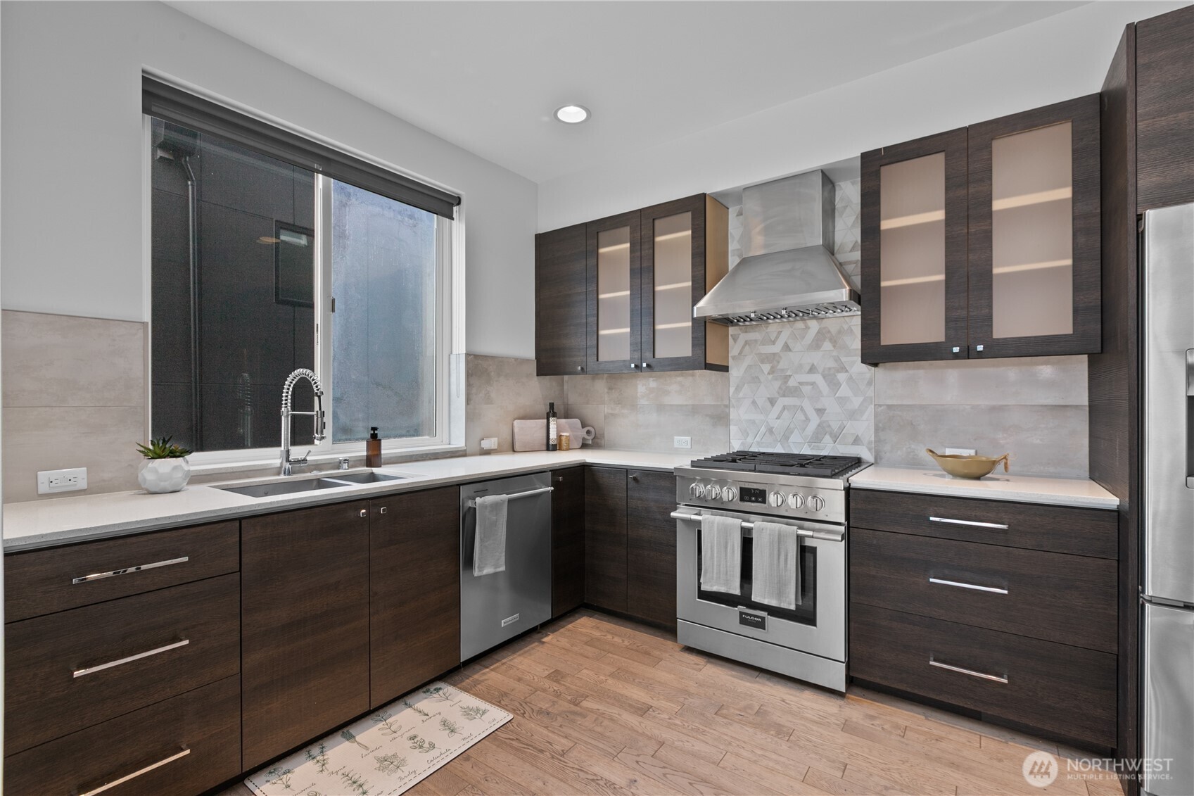 1302 30th Avenue South Seattle, WA 98144 - Photo 13 of 40