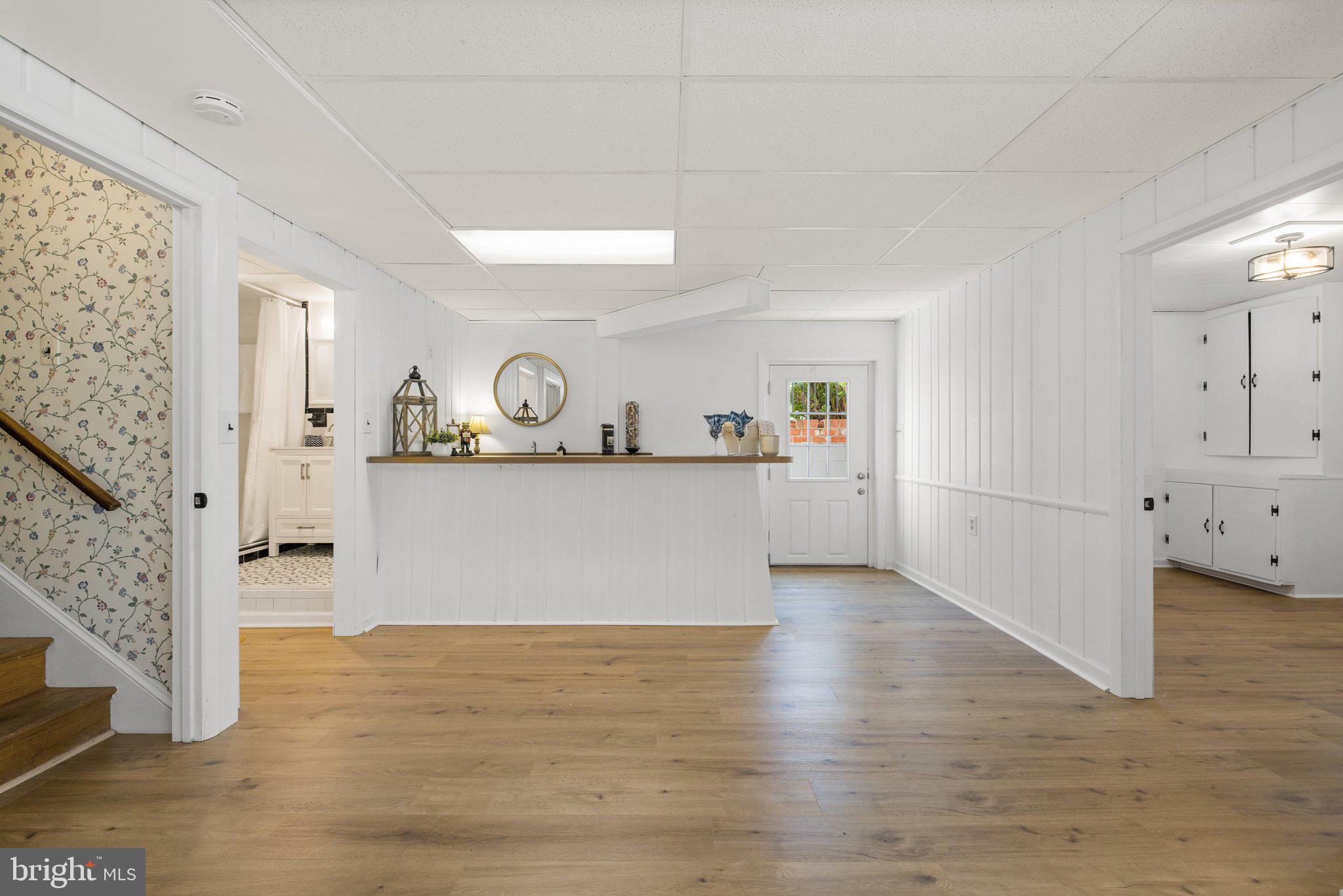 5396 Dumfries Road Warrenton, VA 20187 - Photo 21 of 39 Wet bar